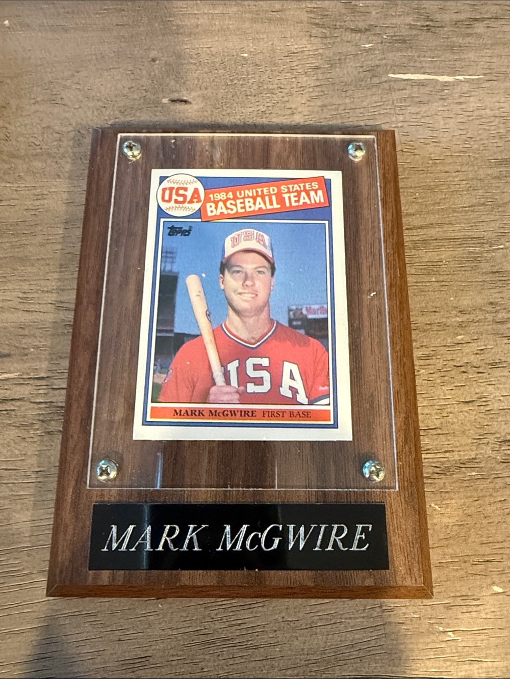 1985 Topps #401 Mark McGwire Team USA Rookie Card